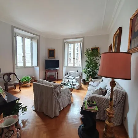 500 Views Of - Center Apartment